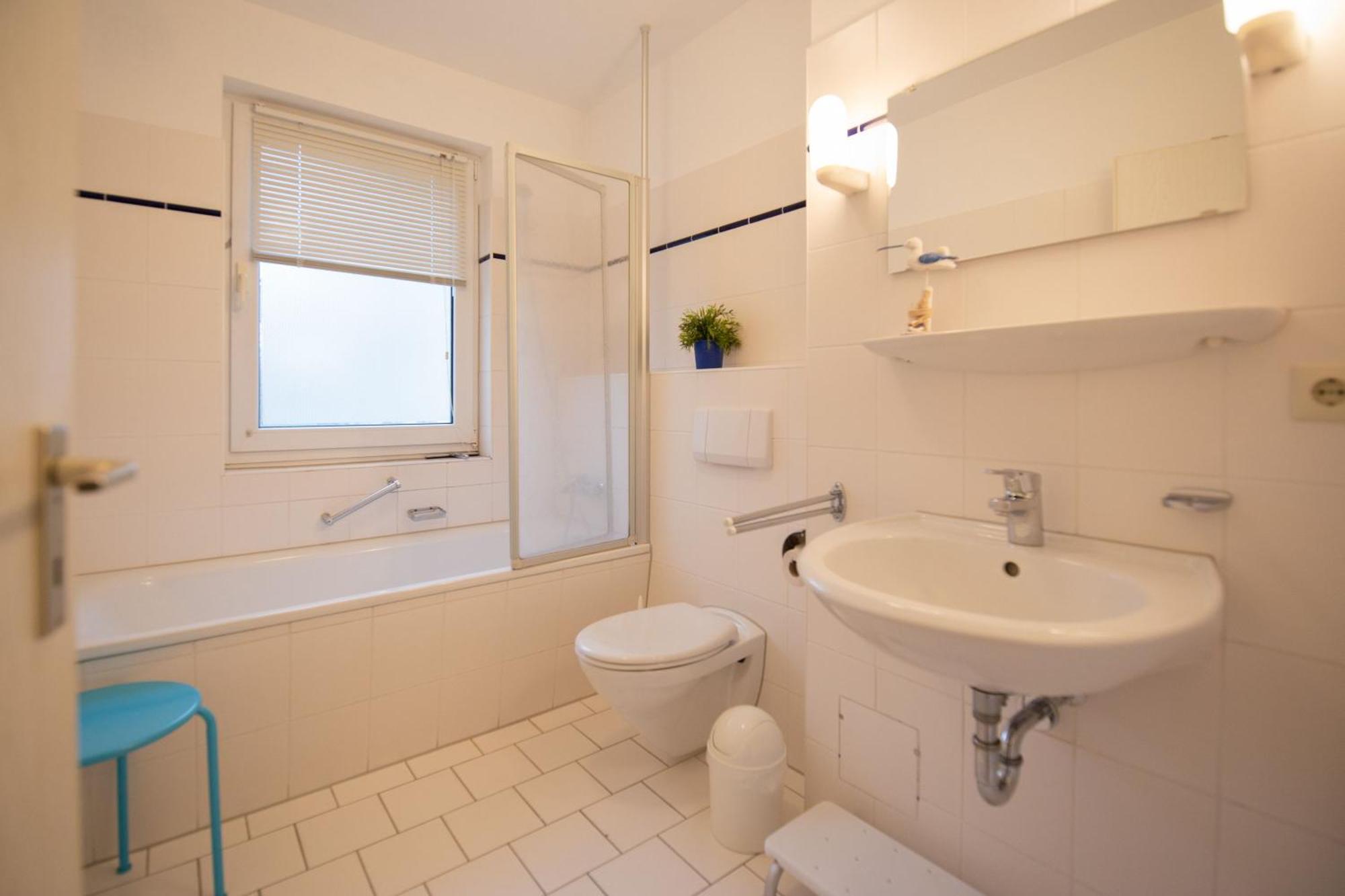 Ferienwohnung Sanddorn - Strandhaus Lobbe Dış mekan fotoğraf